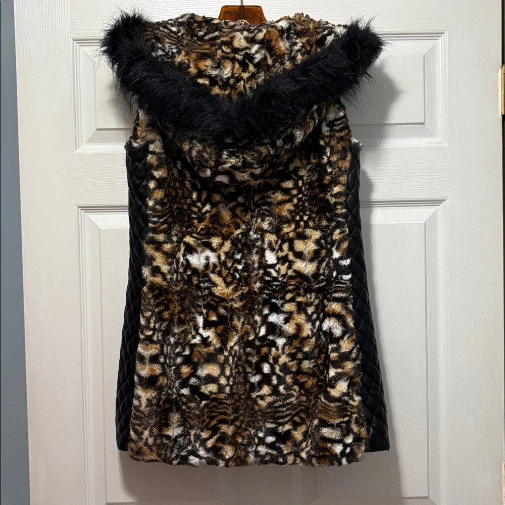 Adrienne Landau Brown and Black Faux Fur Vest - Picture 4 of 14